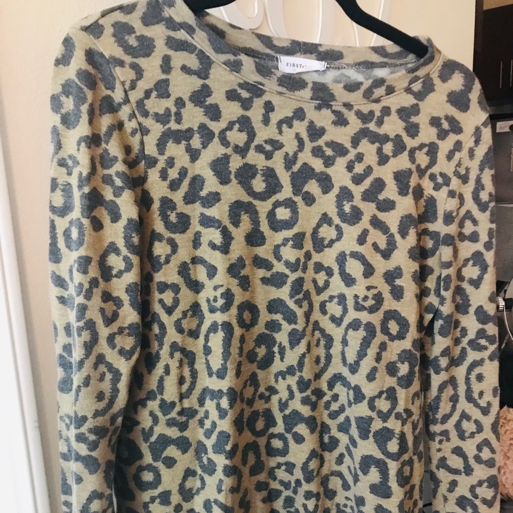 Vici Leopard Print Lounge Pullover - image 7